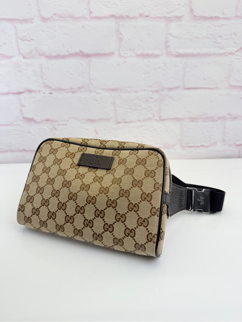 Authentic Gucci Beige GG Monogram Pouch Fanny Belt Bag